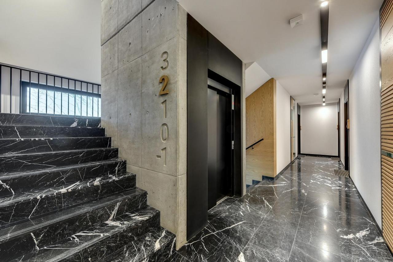 Luxury Long Island Suite Гданьск Экстерьер фото