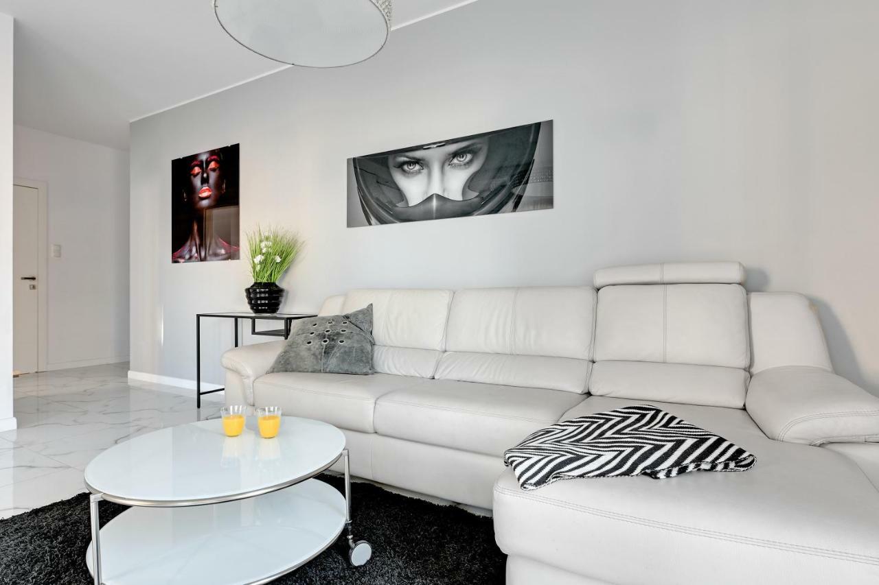Luxury Long Island Suite Гданьск Экстерьер фото