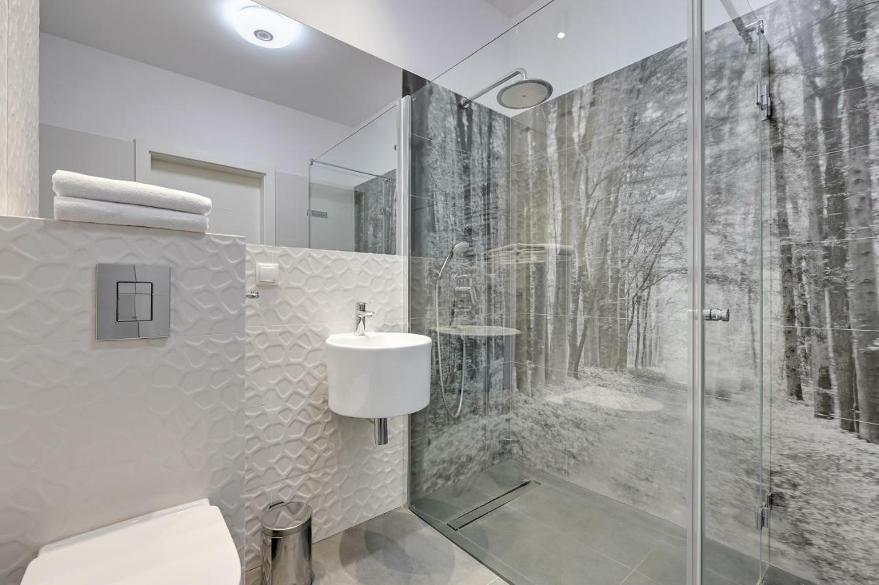 Luxury Long Island Suite Гданьск Экстерьер фото